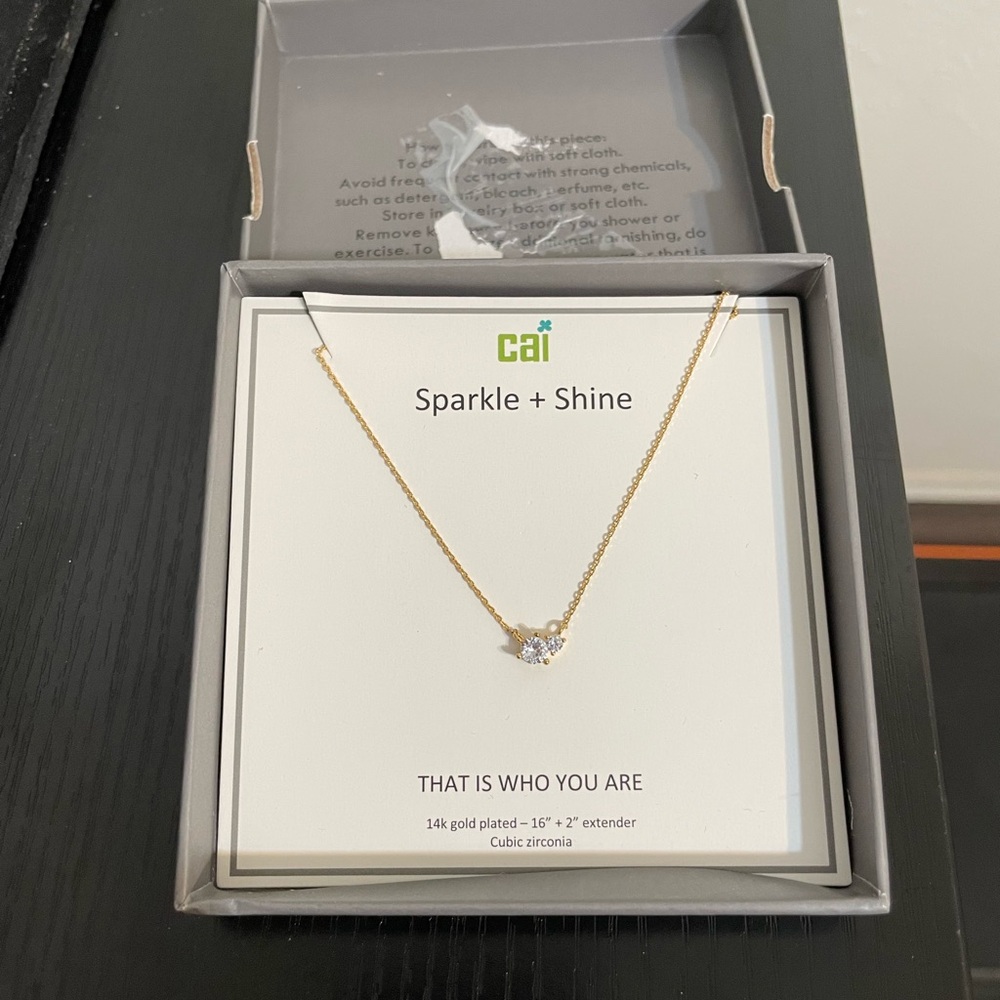 Gold Starburst Pendant Necklace CAI